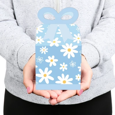 Big Dot Of Happiness Blue Daisy Flowers - Square Favor Gift Boxes - Floral Party Bow Boxes - Set Of 12 6 Big Dot Of Happiness Blue Daisy Flowers - Square Favor Gift Boxes - Floral Party Bow Boxes - Set Of 12 - Image 6